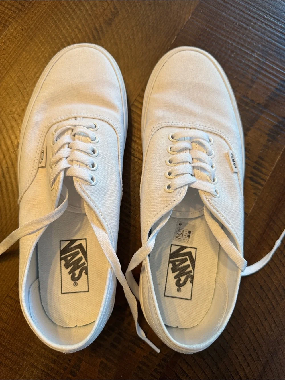 Vans White Canvas Low-Top Sneakers - Classic Lace-Up
